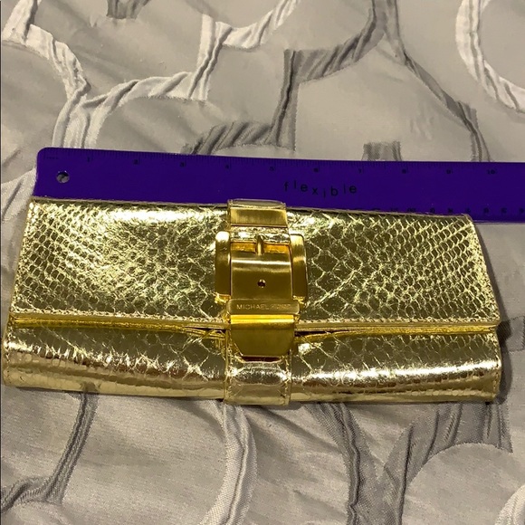 Michael Kors buckle genuine Python gold clutch - Picture 7 of 10